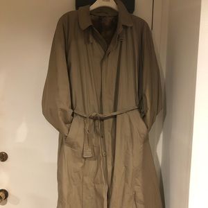 Men trench coat beige with take out fur inside, make me an offer